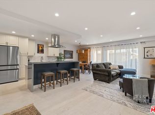 622 S Barrington Ave APT 206, Los Angeles, CA 90049