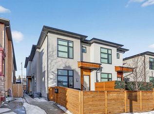 1919 E 30th St SW #2, Calgary, AB T3E 2L5