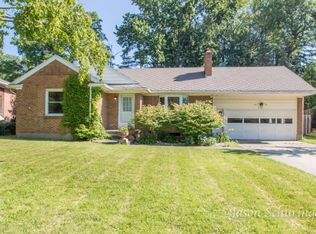 202 Hodenpyl Rd SE, Grand Rapids, MI 49506