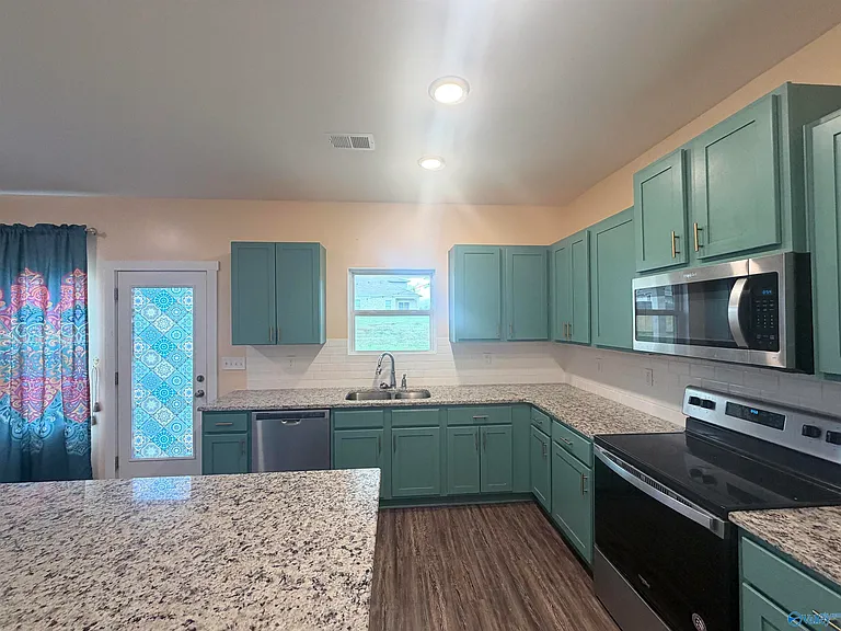 4200 Textile Ln SW — Photo 7