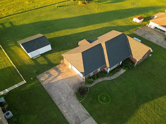4th image of 2175 Horton Way