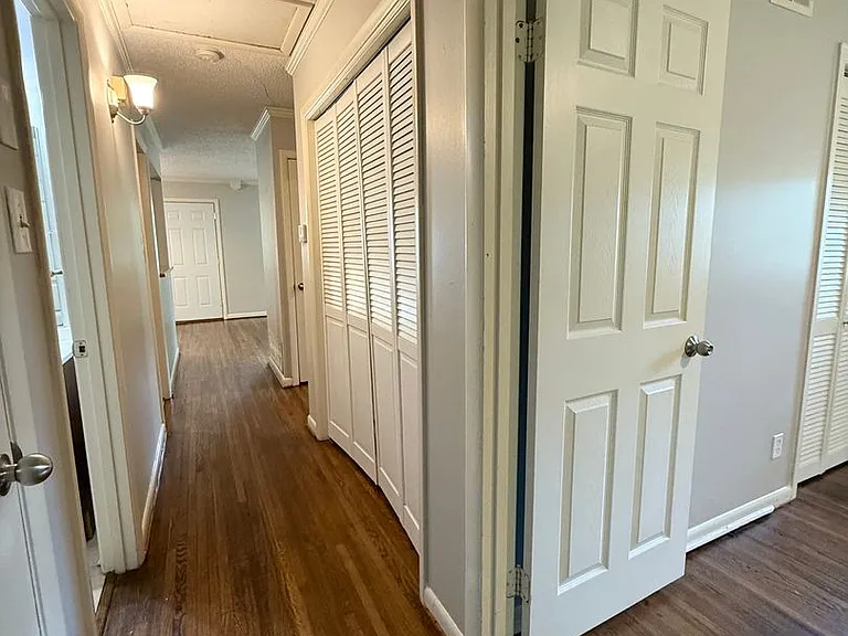 9115 Oak Grove Ln — Photo 21