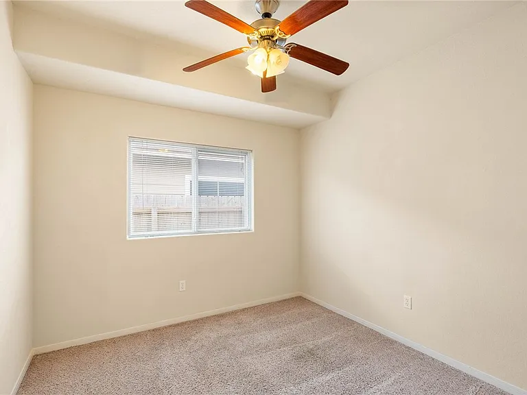 2529 Las Brisas St — Photo 9
