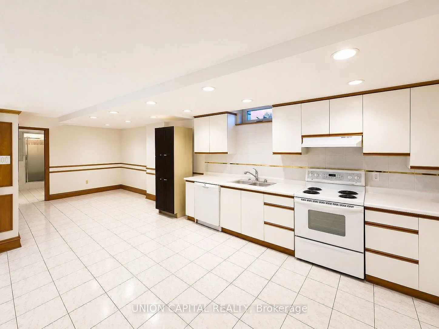 2 bed, $2,100 — Photo 3