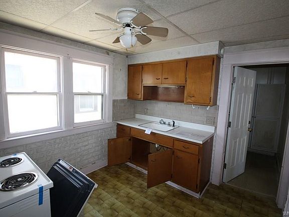 3rd image of 430 Kinsey Ave