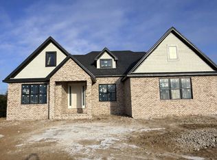 19889 Jared Dr, Bloomington, IL