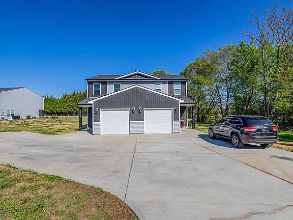 3rd image of 4048 Parris Bridge Rd