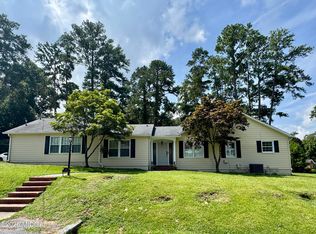375 Calloway Dr, Macon, GA 31204