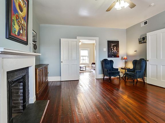 4th image of 838 Camp St APT C