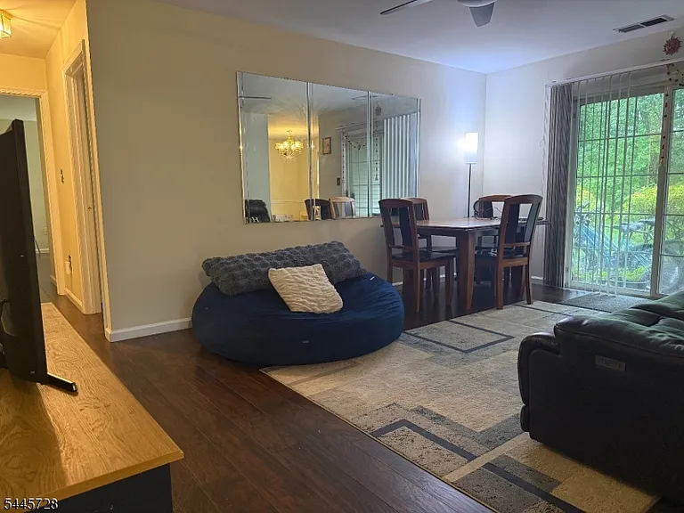 58 Waugh Ct — Photo 9