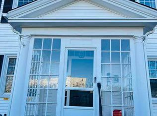 12 Lincoln St APT 4, Plymouth, MA 02360