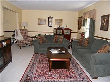3rd image of 8672 Craig Dr