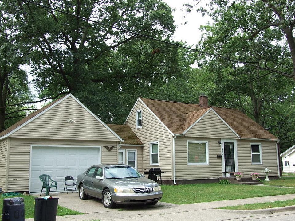 1st image of 245 W Maplewood Ave
