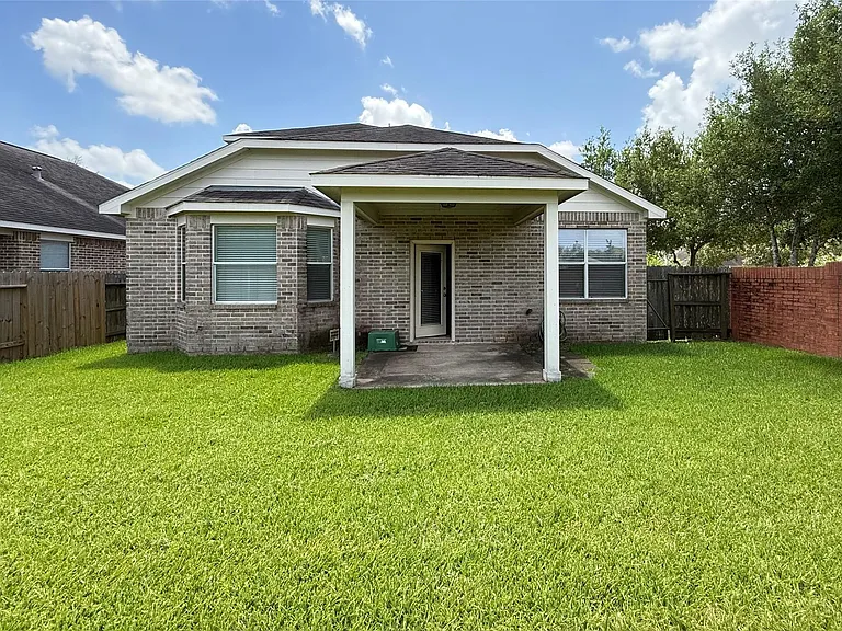 12315 Gentlebrook Dr — Photo 33