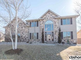 7801 S 93rd St, La Vista, NE 68128