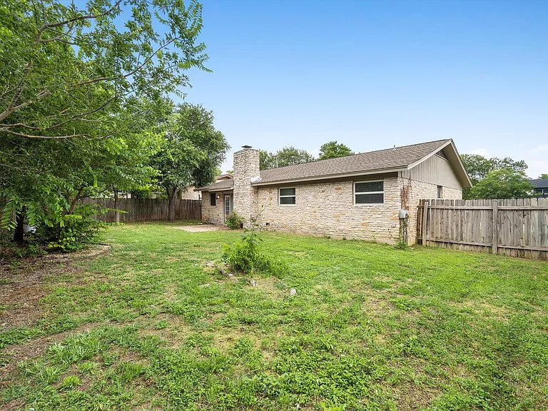 12902 Lamplight Village Ave — Photo 37