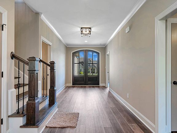 5th image of 219 Midland Dr