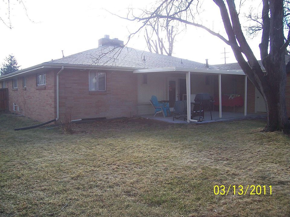 2nd image of 2005 Moore St