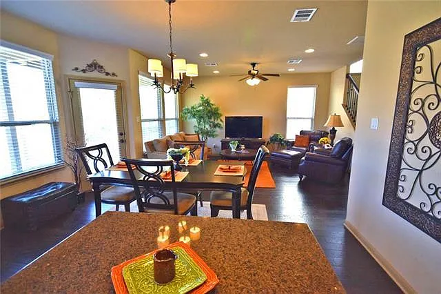 10504 Branden Ct — Photo 7