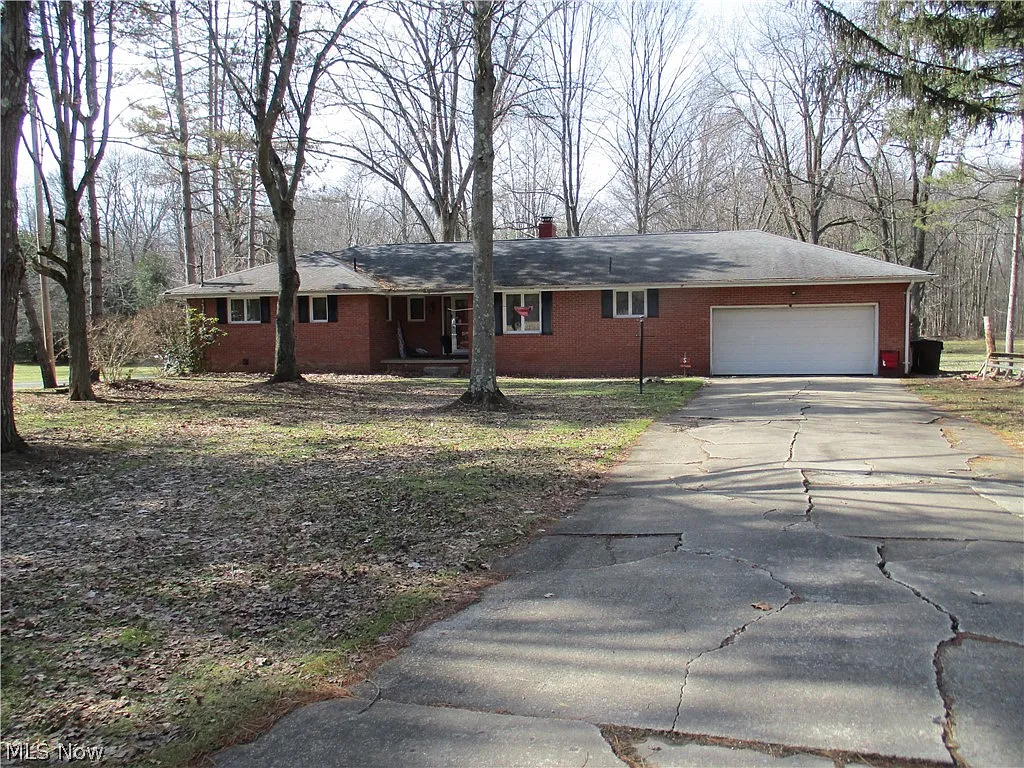 256 Warner Rd photo 1