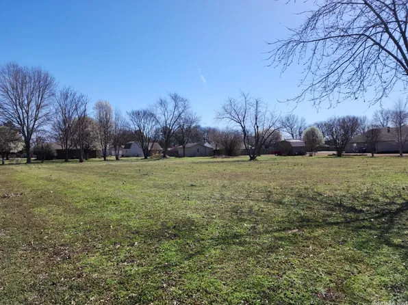 122 Esther Cir, Trumann, AR 72472