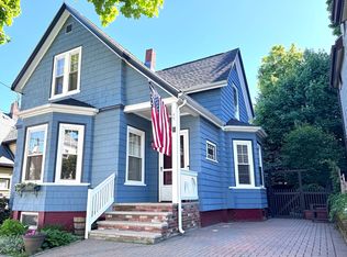 33 Burrill Ave, Lynn, MA 01902