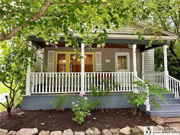 11 Maple St, Bemus Point, NY 14712
