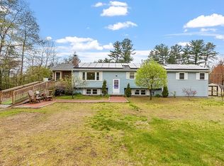 10 Parkwood Dr, Pepperell, MA 01463