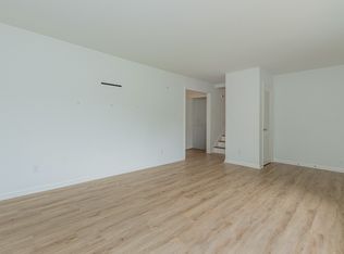 523 Muirs Chapel Rd, Greensboro, NC 27410