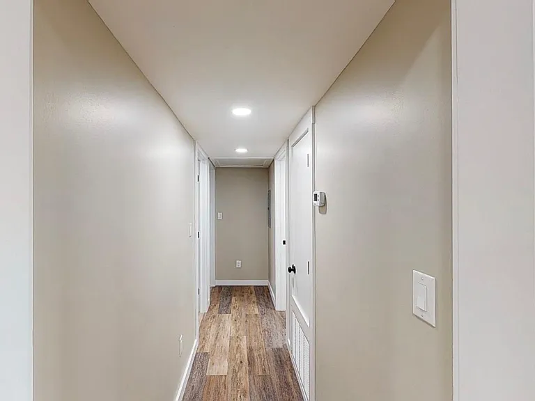 3207 N 6th Ave — Photo 11