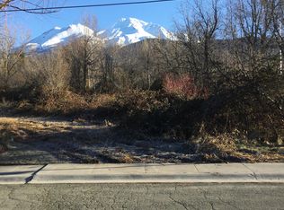 Spruce St, Mount Shasta, CA 96067
