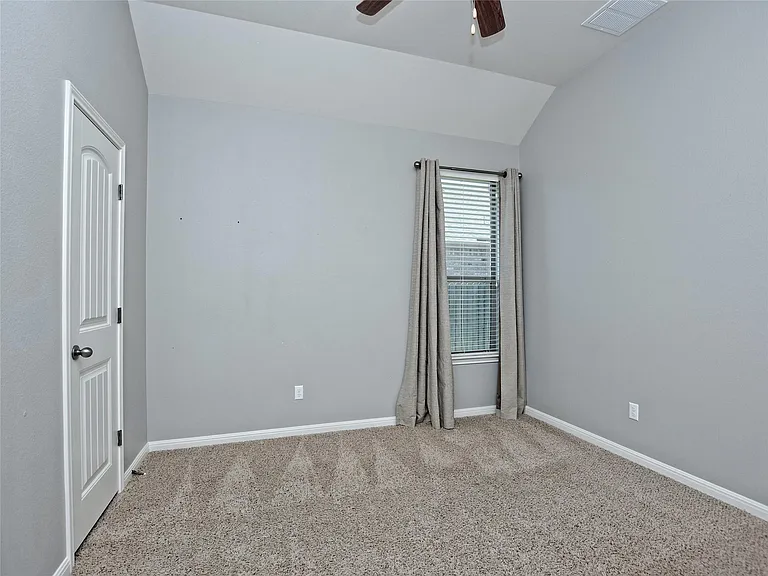 2508 Hilltop Divide Ln — Photo 25