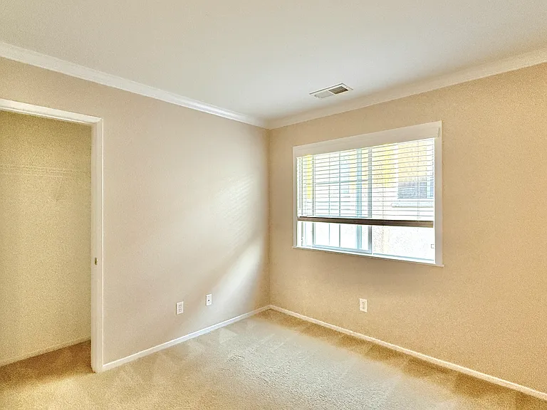 1452 Trouville Ln — Photo 33