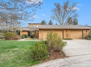 3645 Waldenwood Dr, Ann Arbor, MI
