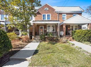 2334 Huidekoper Pl NW, Washington, DC 20007