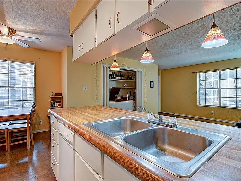 910 Duncan Ln #7 — Photo 10