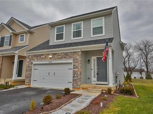 2213 Huntington Ln, Easton, PA 18040