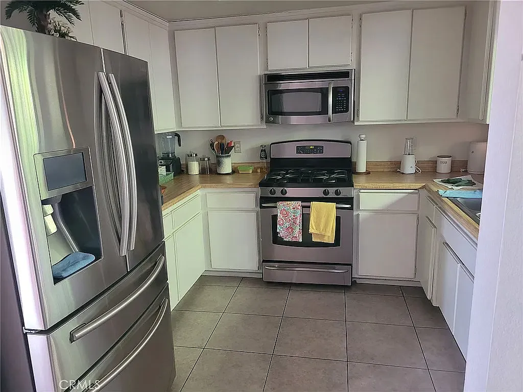 3 bed, 2538 sqft, $2,575 — Photo 3