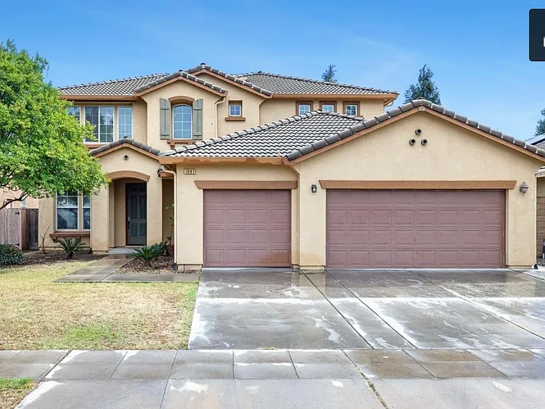 7087 E Fedora Ave — Photo 1