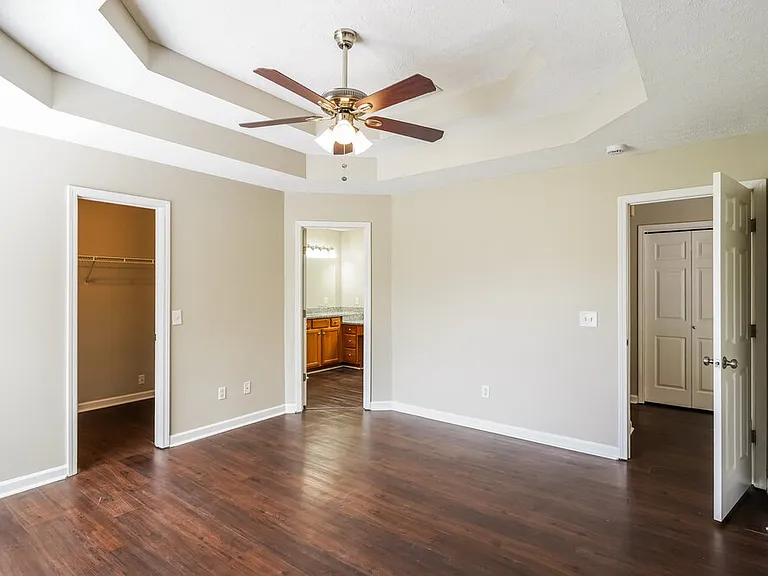 131 E Braxton Ln — Photo 10