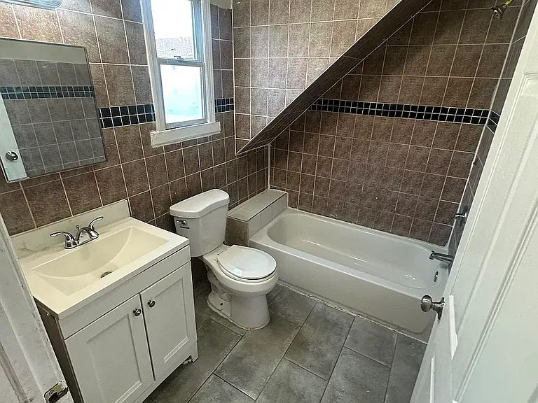 29 Taylor St #2B — Photo 6