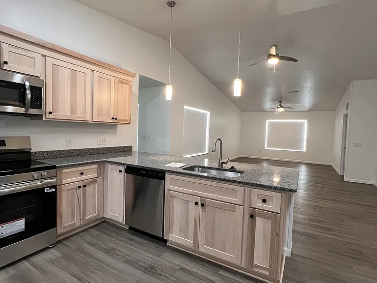 212 S Taylor St — Photo 19