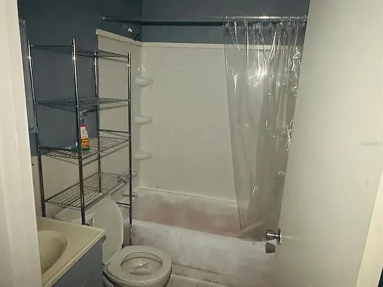 2353 Shelley St #11 — Photo 9