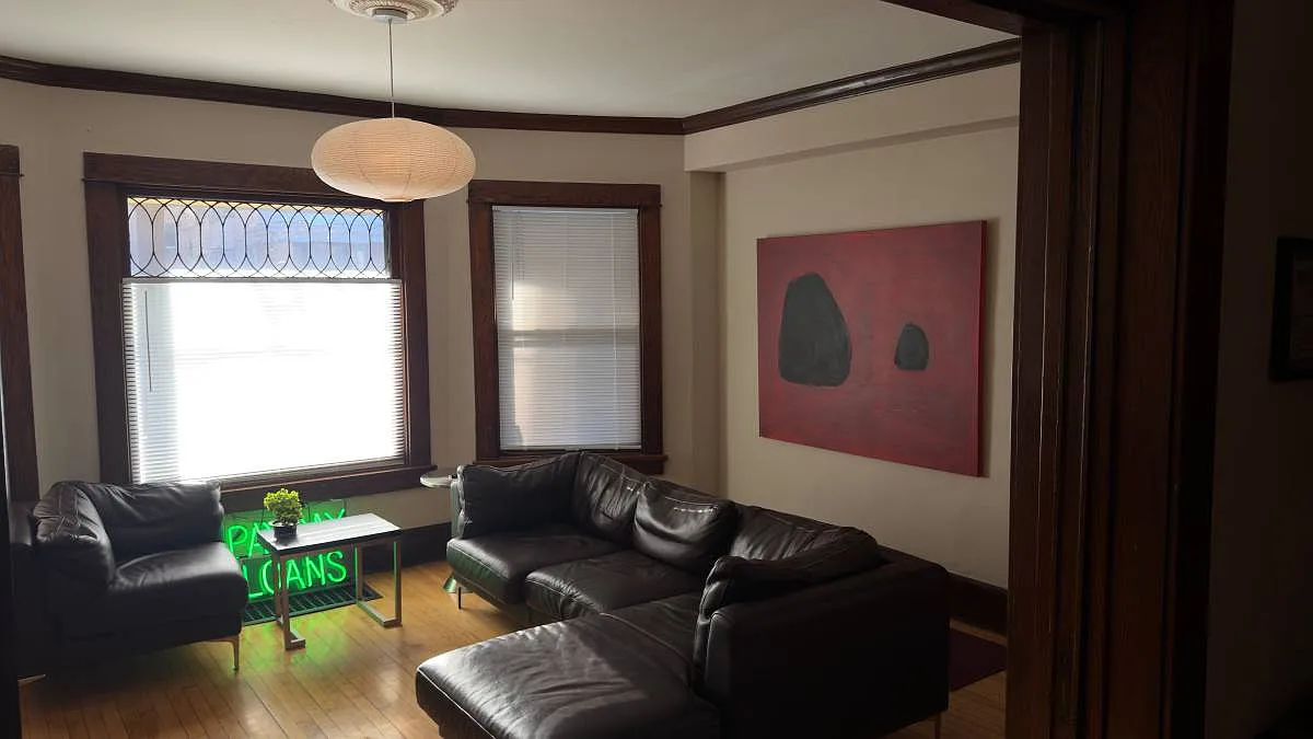 1 bed, 1100 sqft, $1,650 — Photo 2