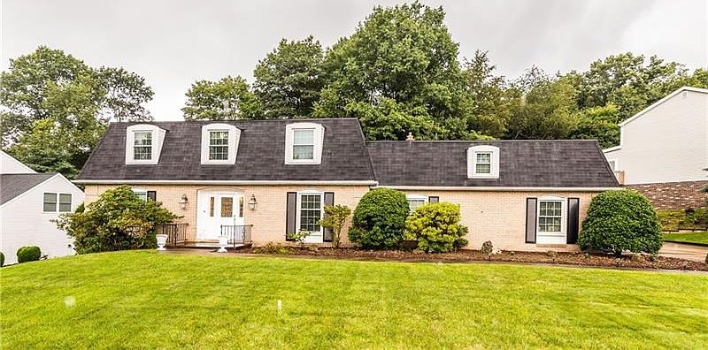 1st image of 124 Lynn Ann Dr