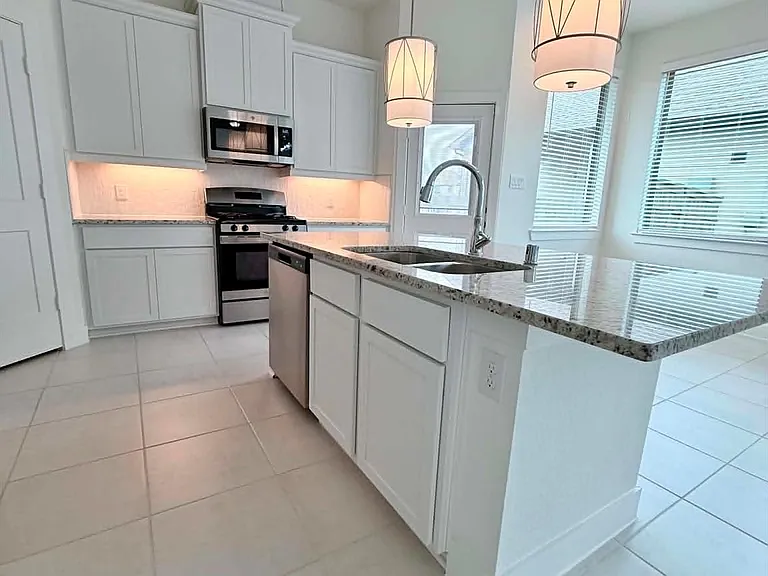 1539 Crystal Stream Dr — Photo 9