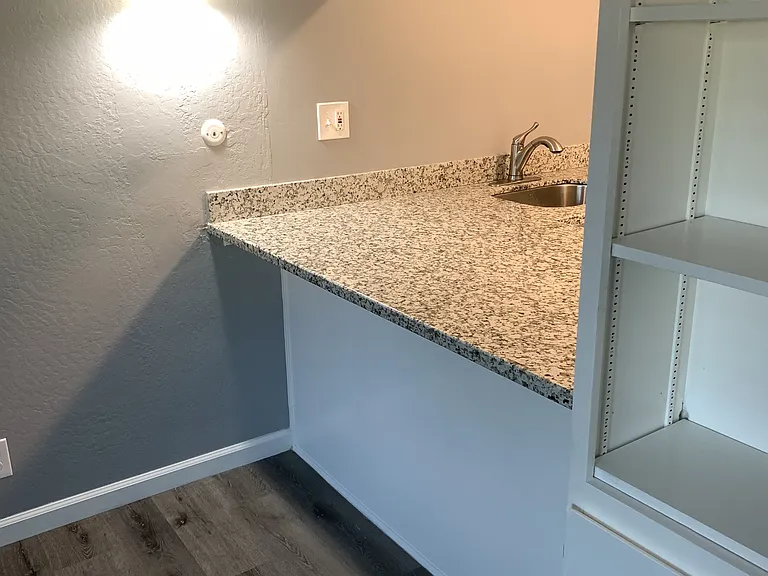 491 Courtland Dr #5 — Photo 6