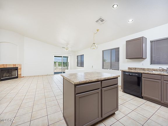 5th image of 8684 N Sayante Way