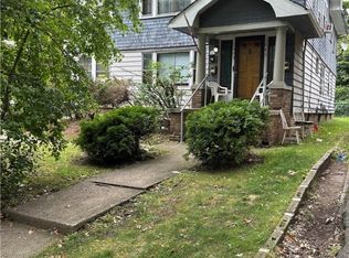 1643 Hillcrest Rd, Cleveland Heights, OH 44118