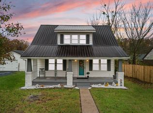 30 Christmas Ridge Rd, Berea, KY 40403